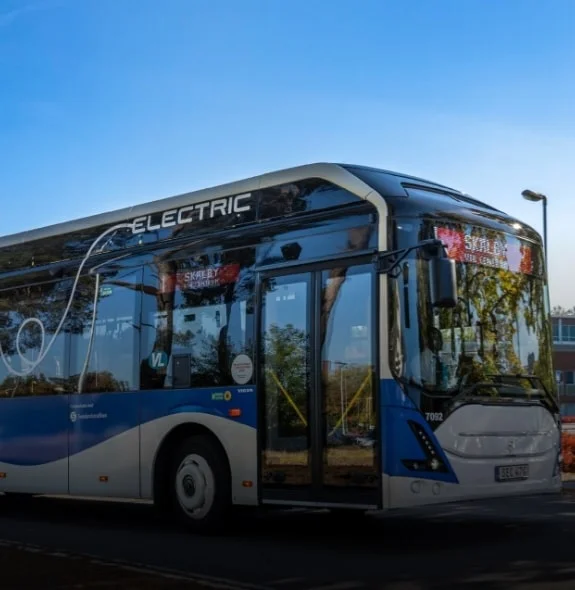 Why Electrification Will Reshape the Future of Bus and Truck Fleets